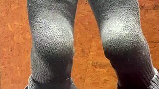 oh man, this girl is just applying some lotion to her feet smoothly