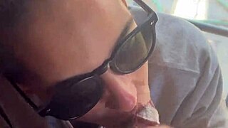 Rempit Ebony Kulit Cerah Hisap Batang Hitam Besar Kawan Di Tingkap Ambil Facial