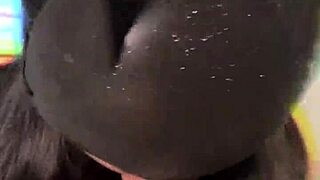 Funk hrá a kočička fúka veľký čurák Wellingtona Prada