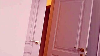 Maćehina sestrica preskoči žurku da mi jaše kurac