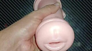 i'm all about that kissy blowjob through the vagina and deepthroat action with cum in mouth