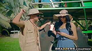 Big Butts Like It Big - Swamp Buggy Booty With Bethany Benz And Van Wylde