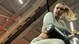 Whoa, crazy fucking hits the gym with this horny BBW and her big ass 🔥💦