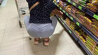 i found the hot gym teen shopping and invited her to fuck part 1