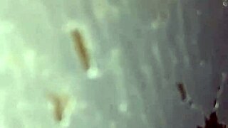 Tényleg sorban álltam a swing house-ban, hogy mindenki gloryholen átbaszzon?