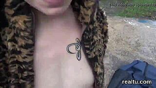 Slående tjekkisk pige forført i butik og hamret hårdt i POV med anal og blowjob