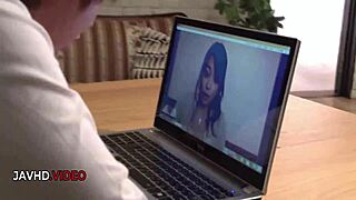 Shiona Suzumori shows perfect blowjob skills 😍