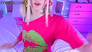 Sweet Eaton Ladyboy Foot Fetish Solo