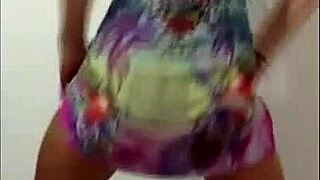 Twerking girl dances