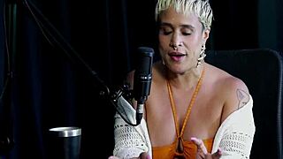 Seu forte é exibição se sente autêntica tem falta das preliminares não sai com homens sem planos e quando beijou mulheres - Just Joana watch on Sheer Red?