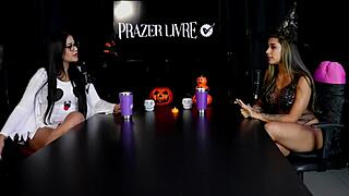 Morena safada shows blowjob skills and strips naked revealing tits and pussy. She talks about touching herself during sex in Halloween lingerie for Casal Fada Prazeres sheer red hallow.