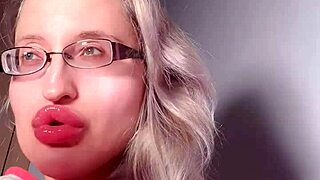 I worship bimbo girl with red lips and lipgloss in webcam domination session