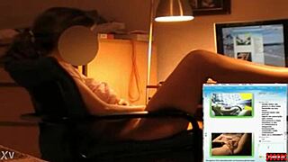 Mexicana performs on webcam in free Latin video.