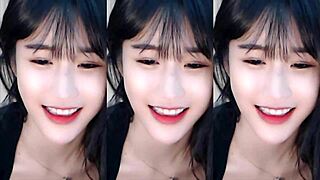 gái trung quoc nhay tàu luon siêu toc do dày 😍 let's chat about this cute asian dance video