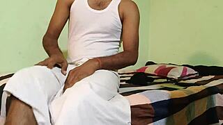 क्या होगा अगर मेरे पति ने नौकरानी की बेटी को पकड़ कर पहली बार चुदाई कर दी