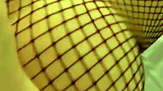 Amateur babe moans while getting tight shaved pussy filled with cum in creampie from fat cock.