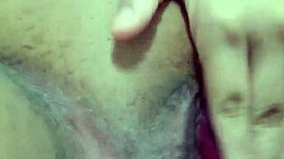 cheia de fogo na bucetinha i show off my big ass for the camera and touch myself sensually