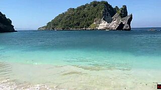 Walking With Hot Cum On My Face On Public Beach Full Of People Makes Me Feel Alive Cumwalk