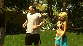 Watch Eva Angelina Deepthroat And Fuck That Thick Dick Outdoors In Fishnets And Heels!