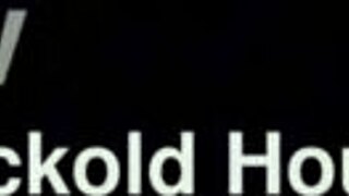 Essa Bbw Ninfomaníaca Wakes Tenants for Threesome Blowjob and Doggystyle