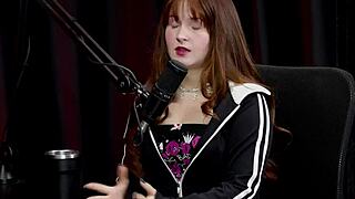 Como pensou no nome artístico, gosta de dançar pelada, tem medo de rede social e passou necessidade!