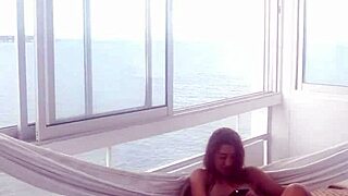 Te Tiraré Mi Lenguaje Guarro Petite 18+ Gets Concha Licked Non-Stop