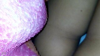 Filmando o rabo da minha cunhada in a casual everyday setup