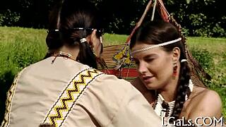 Teen muff licking action with deep tongue dives