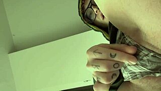 In the early morning, this transsexual enjoys jerking off on her pussy