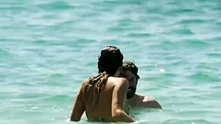 Hey, check out Regina Blandón's appearance with pezón moment in Como Novio de Pueblo from 2019.