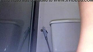 Estava com tanto tesão que acabei sentando nessa piroca grossa até arrombar minha bucetinha 🔥🍆