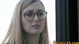 whoa this blonde hottie is fingering her pussy in hardcore teen masturbation scene 😘