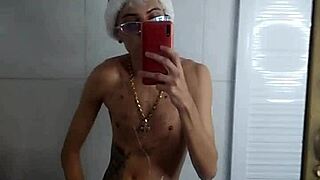 I jerk off on Christmas before dinner, oh man