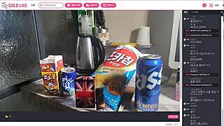 인종간 의붓가족 오르기에서 펠라치오랑 입안 사정 열정 느껴