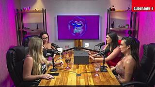 Gatas da Sexy strip and tease in lingerie with big tits and shaved pussies