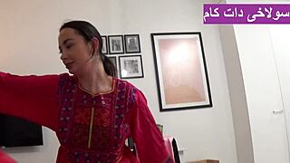 that sexy big ass housewife shakes her ass while fucking homemade style 😍🍑