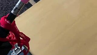 Narrative of a smooth operator as a housewife at home