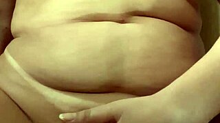 loira gostosa with marquinha de biquíni and peitos naturais se masturbando as blonde latina wife licks pussy in solo muff diving