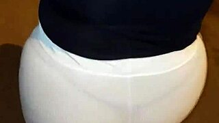 Madura Culona Walks in Street Wearing See-Through Leggings and Thong