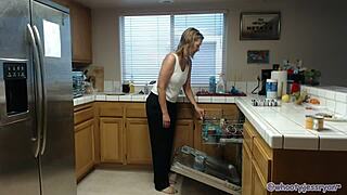 jess ryan sexy milf shows big ass in kitchen roleplay solo 🍑