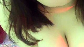 ahh, em mập dâm đã tự sướng với sex việt nam, cảm giác thật phê và ướt át quá trời...