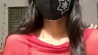 Indian Girl Performs In Live Sex Video