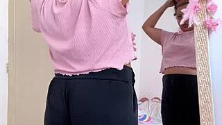 The curvy ebony babe prepares for her date. She lets out farts while dressing in the bedroom.