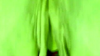 She Hulk homemade Halloween costume shows big green ass and feet with green pussy in compilation