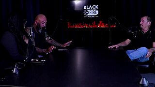 Levou uma surra de bunda da morena mas pediu arrego, então pediu pro apresentador que a deixou de peitos de fora - carlos urach, watch on sheer red!