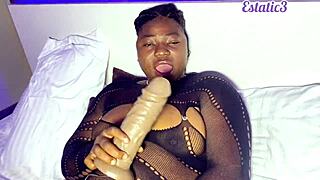 I felt so horny that I just had to masturbate with my dildo