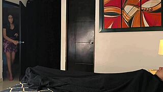 Engañé a mi madrastra y me la follé - elena cruz