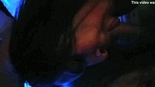 esposa brincando com o novo brinquedo dela in anal assfucking sex session 😏