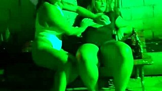 As do job se pegando dentro do cabaré in exhibitionist party flash.