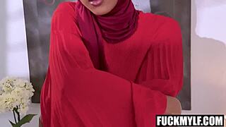 Lonely hijab wife tempts the foreign exchange student into taboo seduction